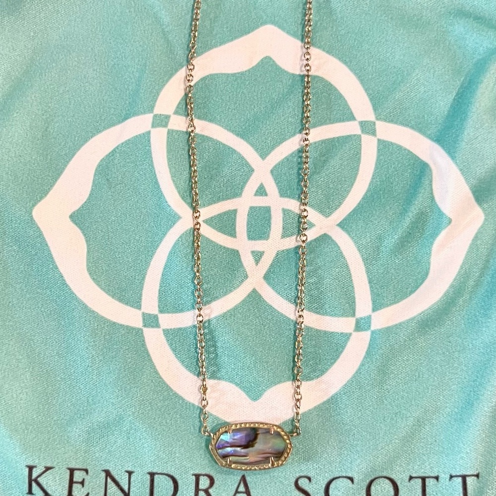 Kendra Scott Elisa Gold Pendant Necklace with Abalone Shell.